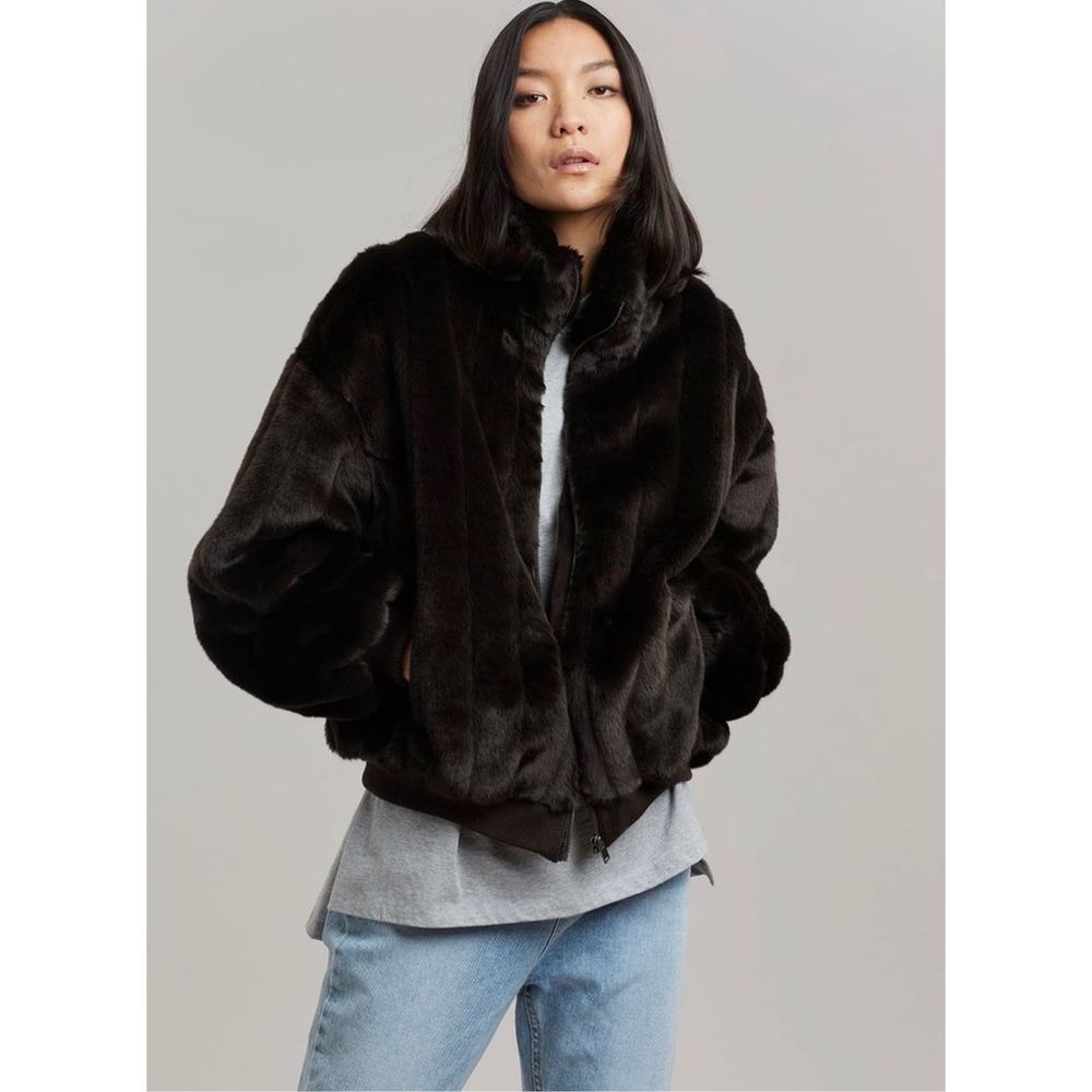 The Frankie Shop Lea Faux Fur Jacket - Picture 6 of 8